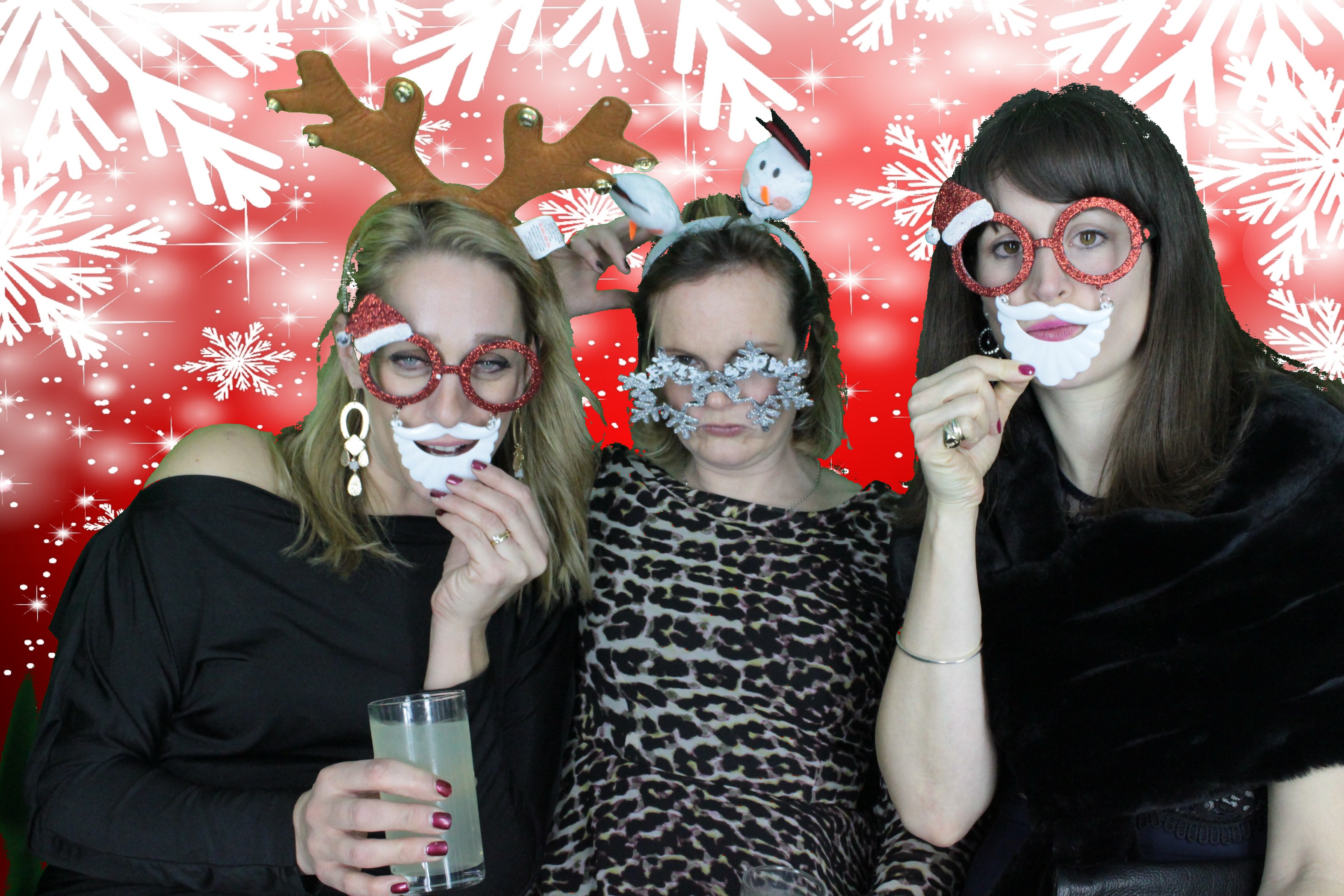 Upavon Officers' Mess Christmas Party | View more photos from the event at gallery.myphotoboothexperience.co.uk/u/MyPhotoBoothExperienceLtd/Upavon-Officers-Mess-Christmas-Party